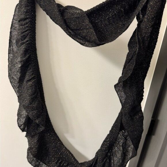 Black infinity scarf with gold sparkle - Picture 4 of 4